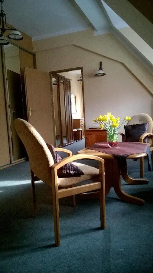 Hôtel Chrobry à Szprotawa Extérieur photo
