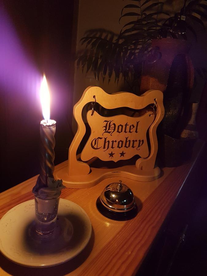 Hôtel Chrobry à Szprotawa Extérieur photo