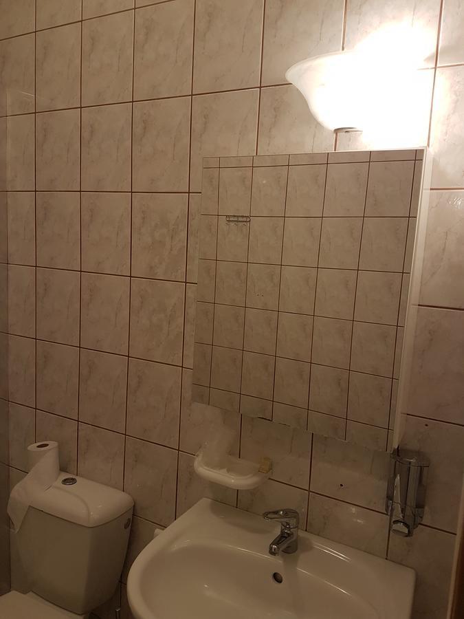Hôtel Chrobry à Szprotawa Extérieur photo