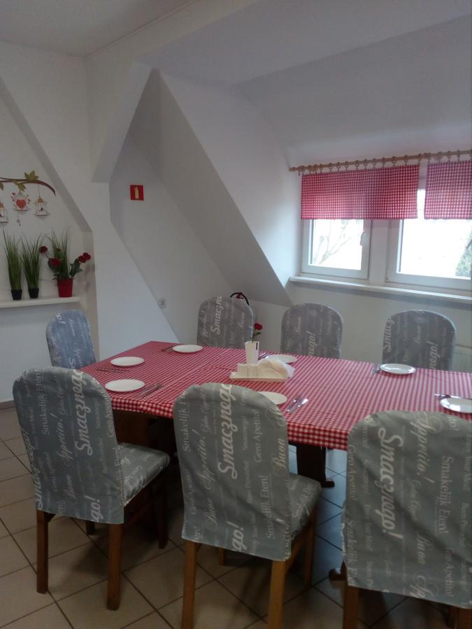 Hôtel Chrobry à Szprotawa Extérieur photo