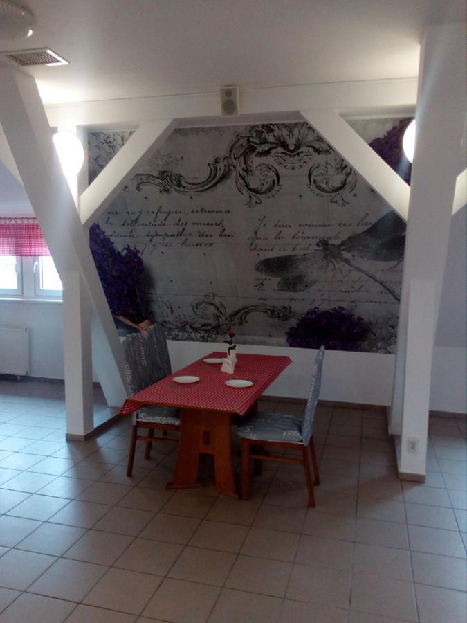 Hôtel Chrobry à Szprotawa Extérieur photo